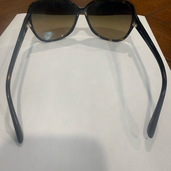 Maui Jim Brown Sunglasses with Tan Case - Picture 6 of 7